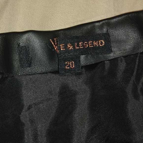 Pleather skirt - Picture 3 of 6